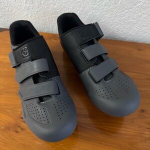 Bontrager Vostra Cycling Shoes Inform Size 10.5 Gray Black w/Cleats